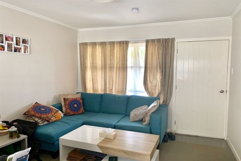 Photo of property in 4/2 Outhwaite Lane, Grafton, Auckland, 1023