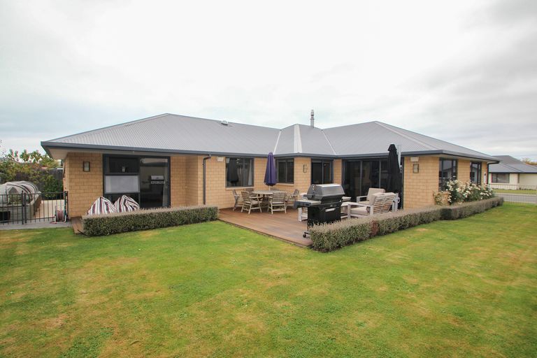 Photo of property in 14 Mcmullan Place, Oamaru North, Oamaru, 9400