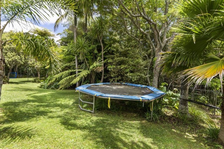 Photo of property in 14 Aberdeen Road, Campbells Bay, Auckland, 0620