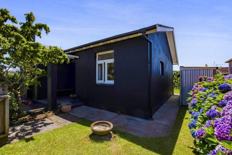 Photo of property in 187 Brooklands Road, Vogeltown, New Plymouth, 4310