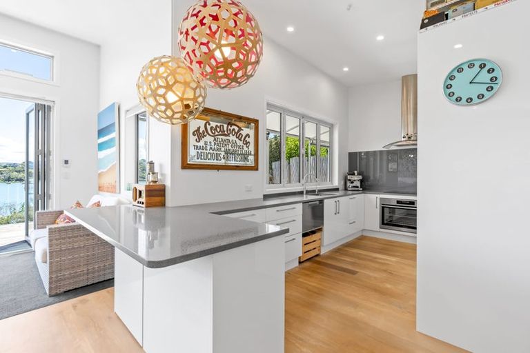 Photo of property in 1248 Sandspit Road, Sandspit, Warkworth, 0982