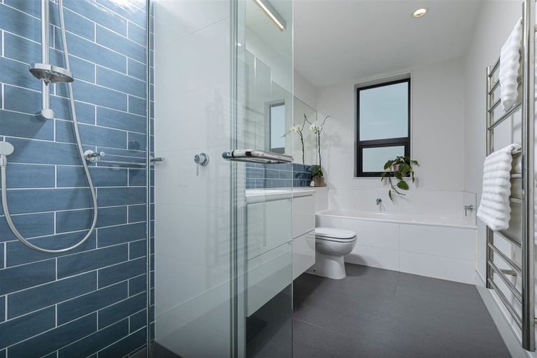 Photo of property in 204 Hobsonville Point Road, Hobsonville, Auckland, 0616