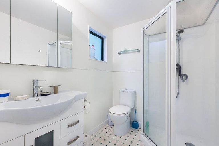 Photo of property in 76 Tilley Road, Paekakariki, 5034