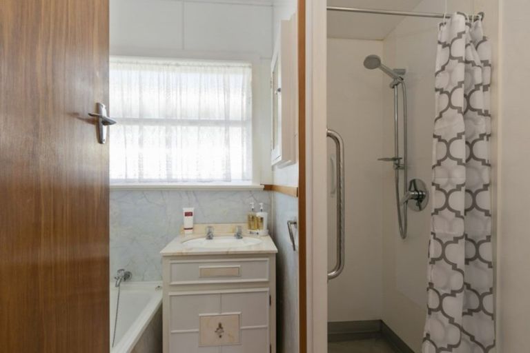 Photo of property in 9 Willis Grove, Wainuiomata, Lower Hutt, 5014