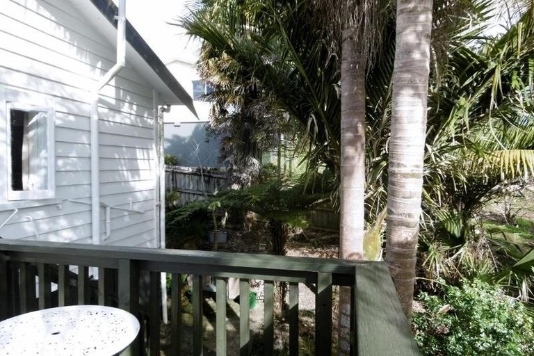 Photo of property in 2 Charles Street, Te Kamo, Whangarei, 0112