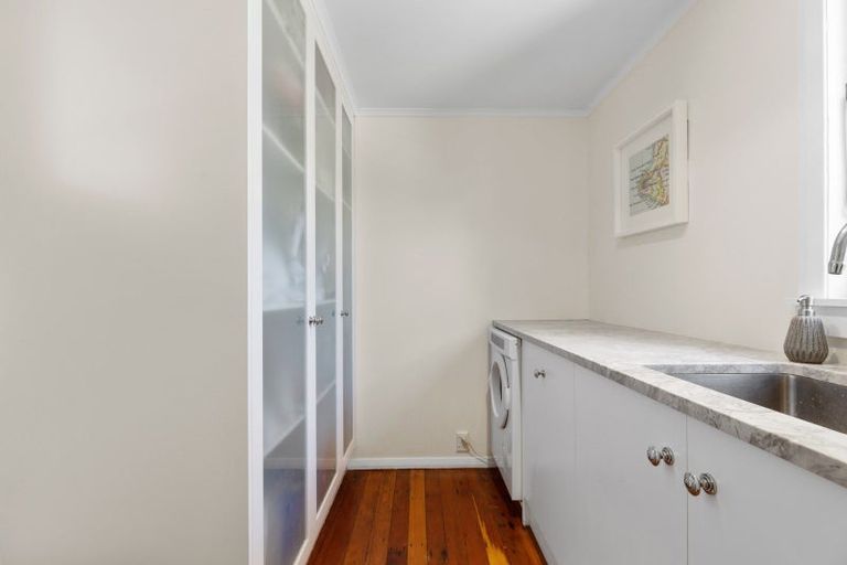 Photo of property in 10 Argyle Avenue, Takaro, Palmerston North, 4410