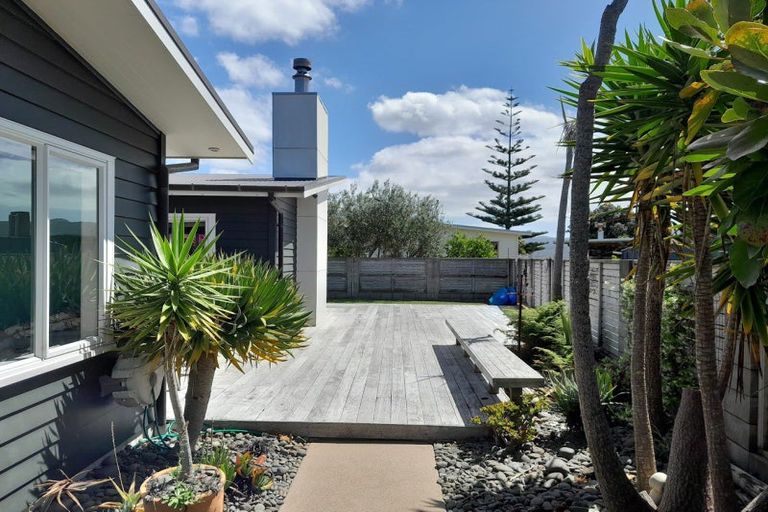 Photo of property in 128 Harbour Drive, Matarangi, Whitianga, 3592