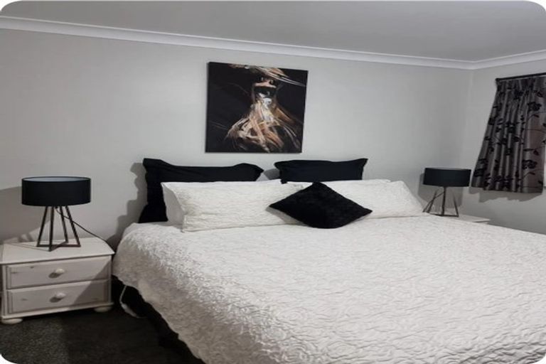 Photo of property in 82 Koputara Road, Himatangi Beach, Foxton, 4891