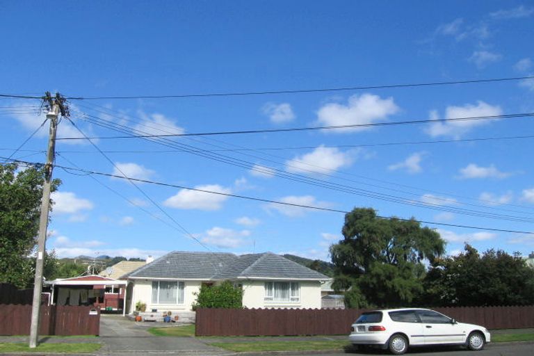 Photo of property in 8 Elm Street, Ebdentown, Upper Hutt, 5018