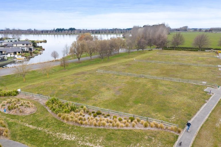 Photo of property in 8 Village Green Drive, Huntingdon, 7774