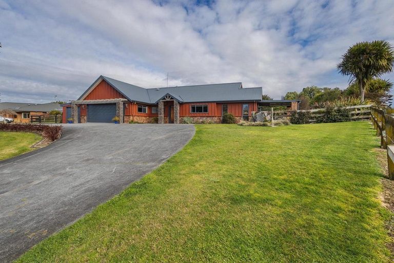 Photo of property in 77 Aubin Close, Pirongia, 3802