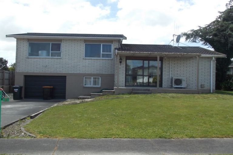 Photo of property in 4 Waltham Court, Cloverlea, Palmerston North, 4412