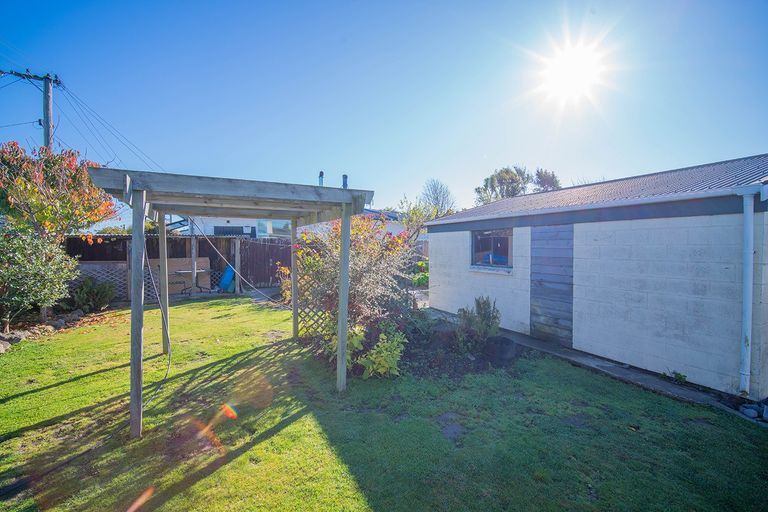 Photo of property in 27 Dunster Street, Burnside, Christchurch, 8053