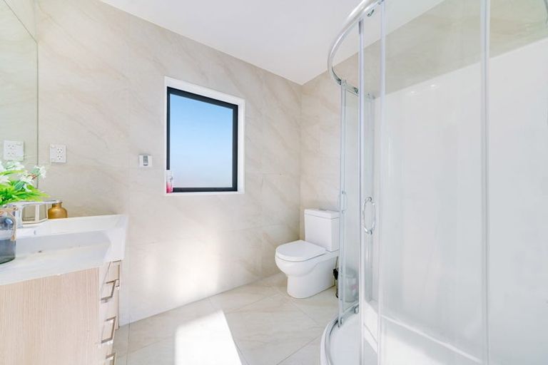 Photo of property in 1 Papahou Lane, Papatoetoe, Auckland, 2025