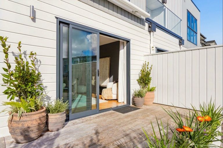 Photo of property in 3 Walter Merton Road, Hobsonville, Auckland, 0616