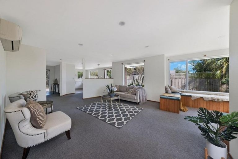 Photo of property in 7a Dinton Street, Russley, Christchurch, 8042