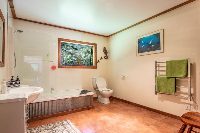 Photo of property in 37 Kents Road, Reikorangi, Waikanae, 5391