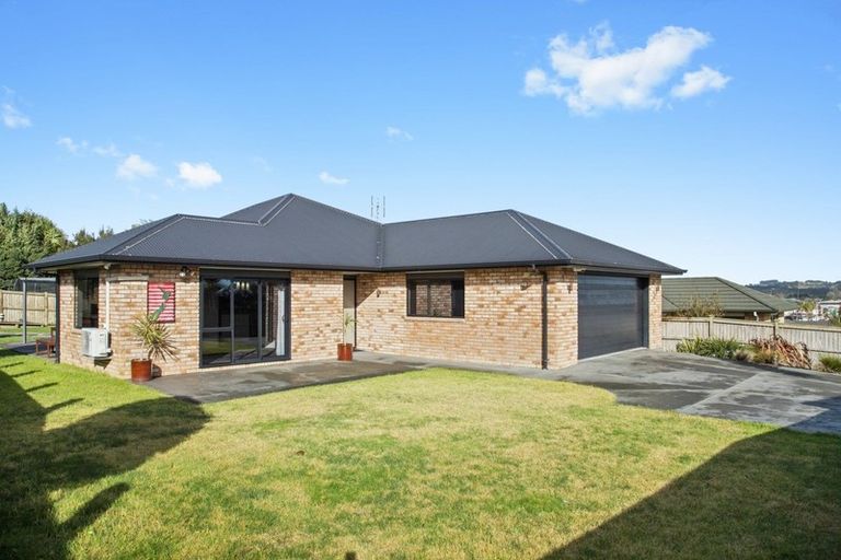 Photo of property in 10 Bovill Way, Tuakau, 2121