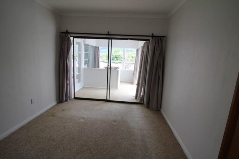 Photo of property in 35 Allen Terrace, Tawa, Wellington, 5028