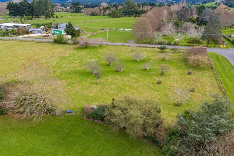 Photo of property in 137 Kent Street, Carterton, 5713