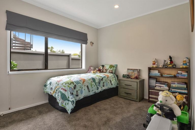 Photo of property in 3 Broman Place, Half Moon Bay, Auckland, 2012
