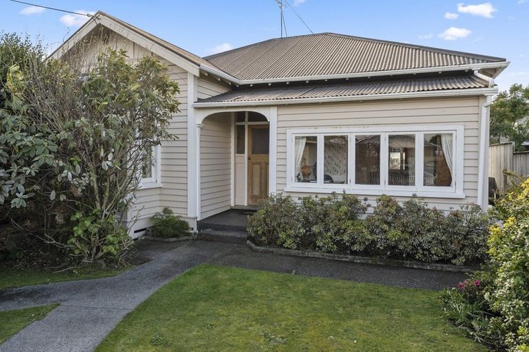 Photo of property in 5 Karamu Street, Strandon, New Plymouth, 4312