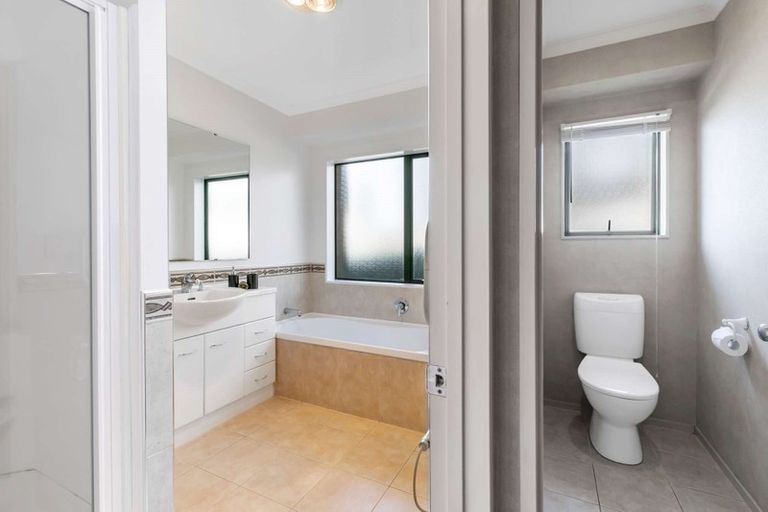 Photo of property in 13 Lockhart Place, Rototuna, Hamilton, 3210