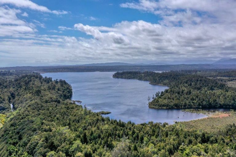 Photo of property in 14 Butlers Road, Ruatapu, Hokitika, 7883