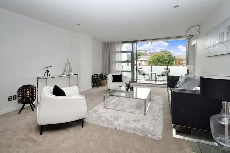 Photo of property in Maison Apartments, 109/16 Huron Street, Takapuna, Auckland, 0622