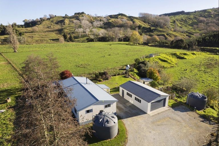 Photo of property in 911 Kanakanaia Road, Whatatutu, Te Karaka, 4091