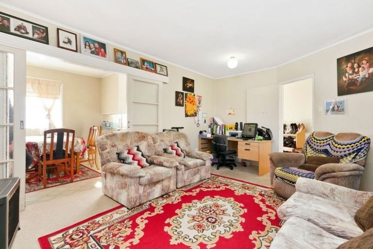 Photo of property in 6 Beeston Crescent, Manurewa, Auckland, 2102