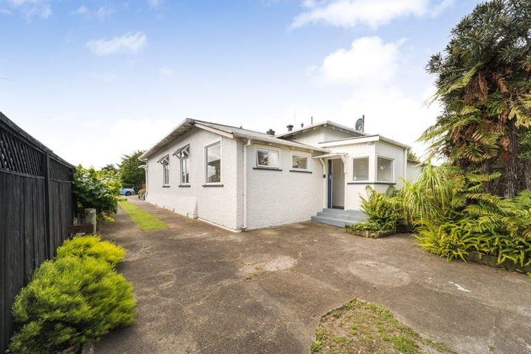 Photo of property in 8 Frederick Street, Terrace End, Palmerston North, 4410