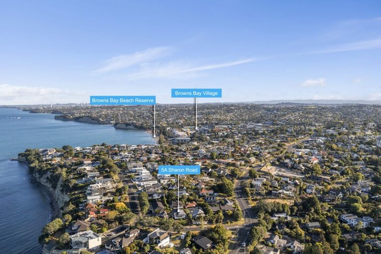 Photo of property in 1/5 Sharon Road, Waiake, Auckland, 0630