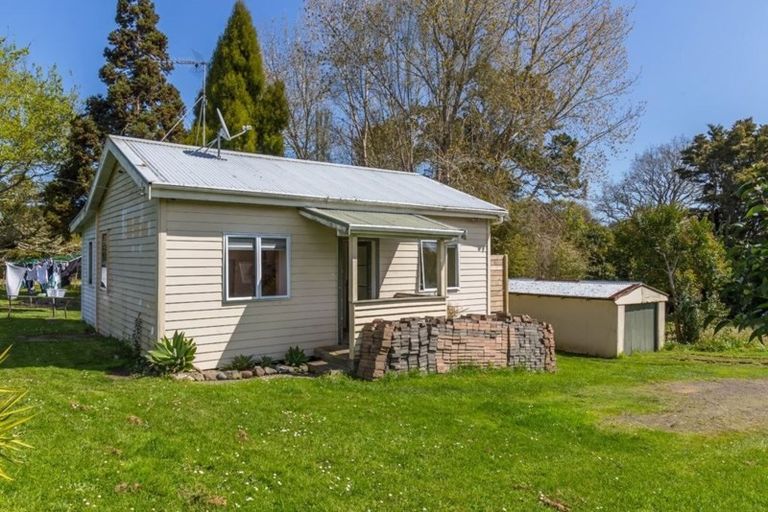 Photo of property in 877 Kahikatea Flat Road, Waitoki, Kaukapakapa, 0871