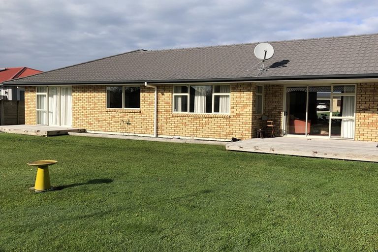 Photo of property in 18 Benner Drive, Ngatea, 3503