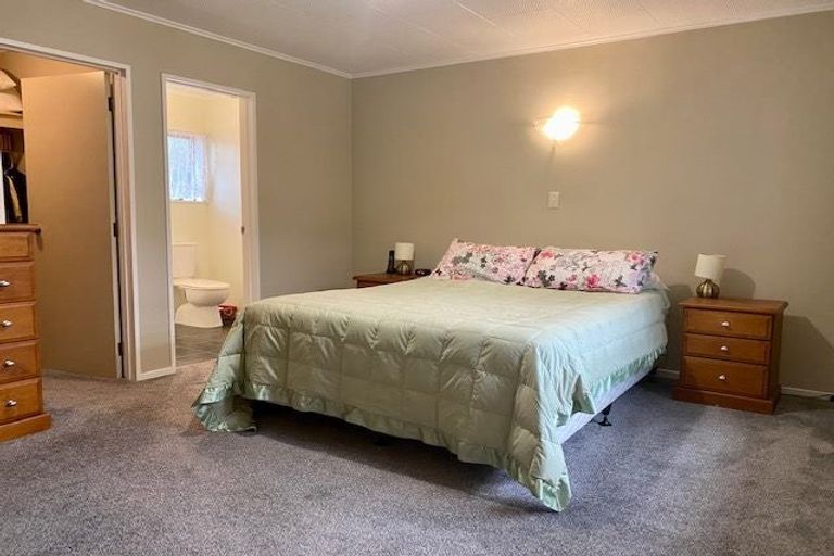 Photo of property in 165 Tait Drive, Greenmeadows, Napier, 4112