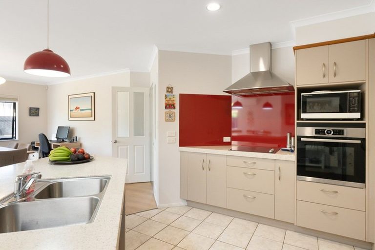 Photo of property in 40 Pacific Cove Drive, Papamoa Beach, Papamoa, 3118