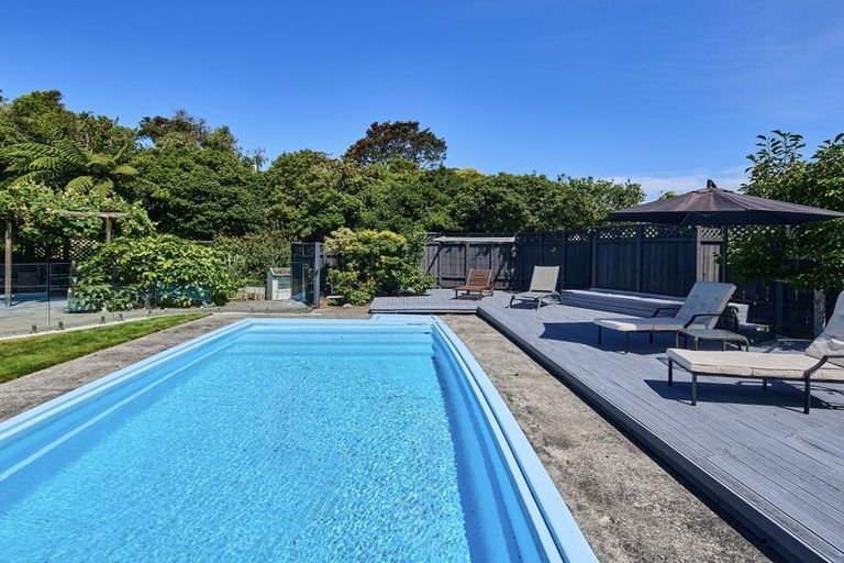 Photo of property in 7 Tui Terrace, Tawa, Wellington, 5028