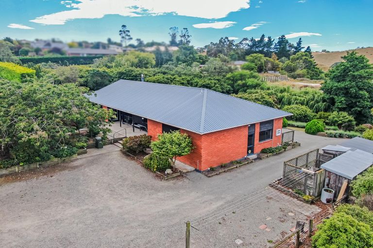 Photo of property in 18 Jessop Street, South Hill, Oamaru, 9400