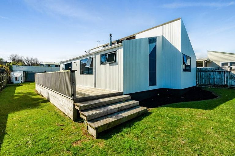 Photo of property in 24 Gardenia Avenue, Bell Block, New Plymouth, 4312