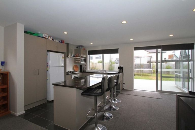 Photo of property in 30 Phar Lap Crescent, Takanini, 2112