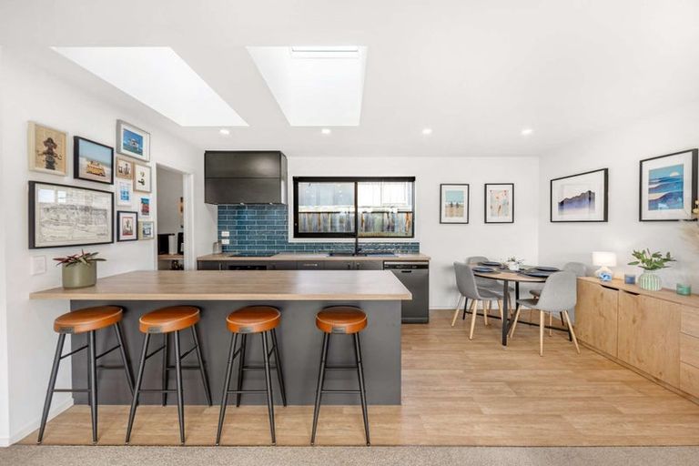 Photo of property in 5 Beach Crescent, Waikuku Beach, 7473