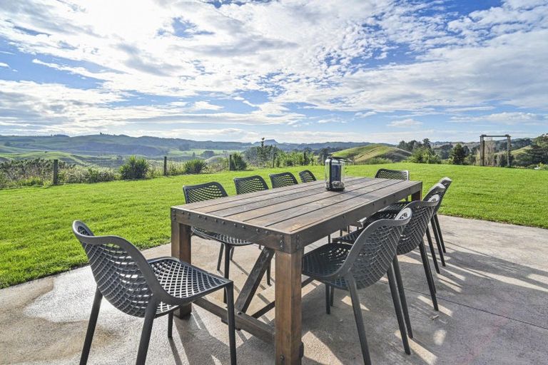 Photo of property in 800 Maraetotara Road, Maraetotara, Havelock North, 4294