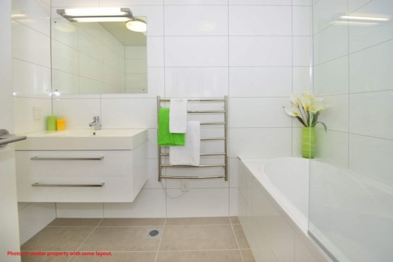 Photo of property in 104 Eaves Bush Parade, Orewa, 0931