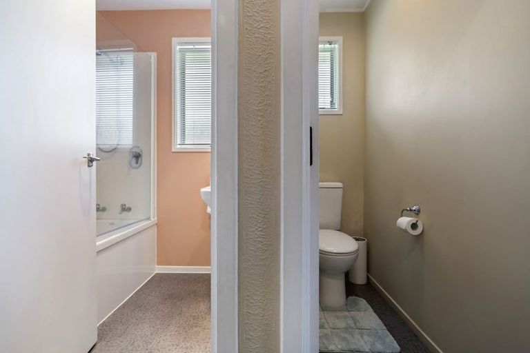 Photo of property in 44 Gladys Avenue, Glenfield, Auckland, 0629