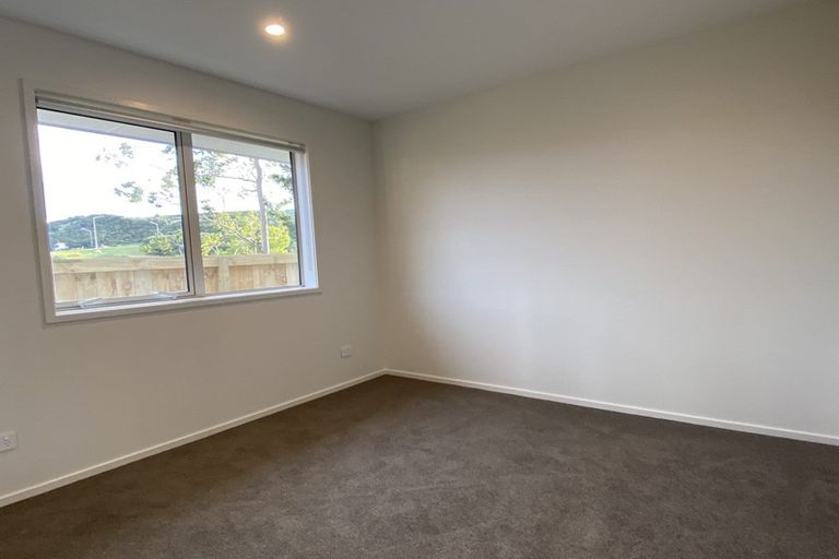Photo of property in 5 Maraeariki Avenue, Orewa, 0931