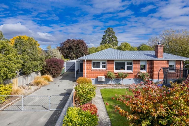 Photo of property in 15 Oxford Street, Waimate, 7924