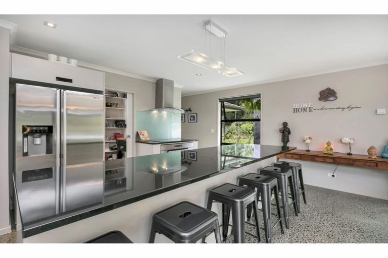 Photo of property in 433 Wairere Road, Waitakere, Henderson, 0782