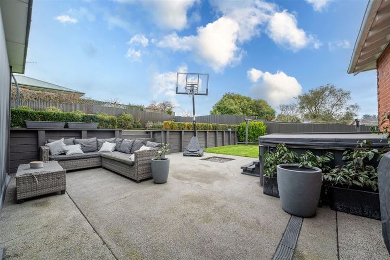 Photo of property in 24 Grasmere Street, Waimataitai, Timaru, 7910