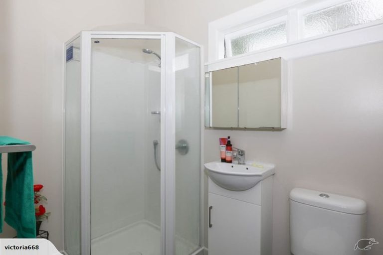 Photo of property in 296 Karori Road, Karori, Wellington, 6012